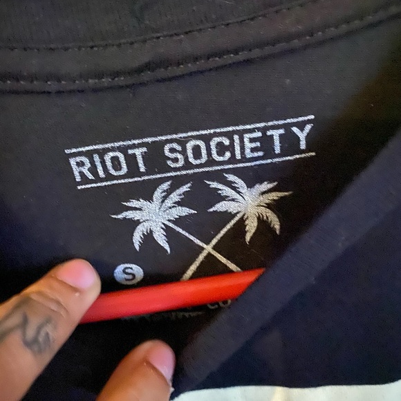 Riot society t-shirt - Picture 2 of 2